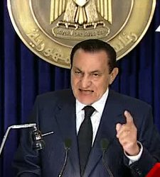 mubarak-comparece-reuters.jpg