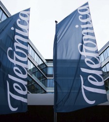 telefonica-banderas.jpg