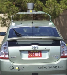 <b>Google</b> quiere ser automovilística: planea anzar su propio coche autónomo en 2017