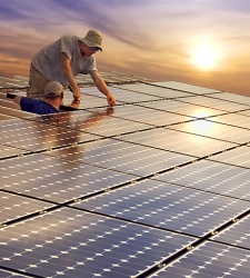 paneles-solares-operarios.jpg