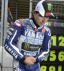 jorge-lorenzo-reuters-hombro.jpg