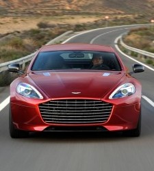 aston_martin_rapide_s_2013.jpg