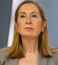 pastor-ana-seria.jpg