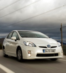 <b>Toyota</b> llamará a revisión a 1,9 millones de Prius por problema de software