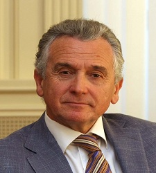 paulinoplataint2.jpg