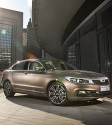 El chino <b>Qoros 3</b>, designado coche más seguro del año 2013 por EuroNCAP