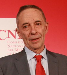 JulioSegura225.jpg