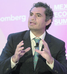 enriqueochoa225250.jpg