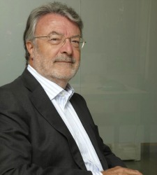 neuron_fernando_valdivieso.jpg