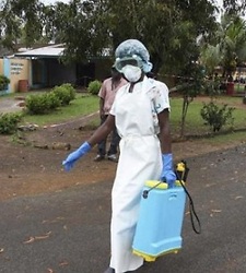 225x250_ebola-efe.jpg
