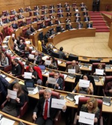 RTVVPlenoCortsCierreCarteles225gl.jpg