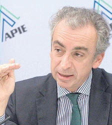 miguel-ferre-mano.jpg