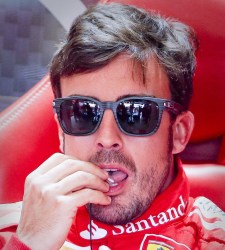 Alonso-2013-Australia-gafas-efe.jpg
