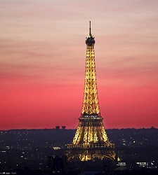 torreeiffel-reuters.jpg