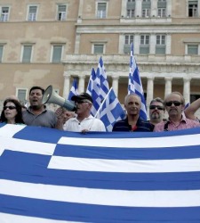 grecia-funcionarios.jpg