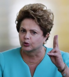 rousseff-dedo.jpg