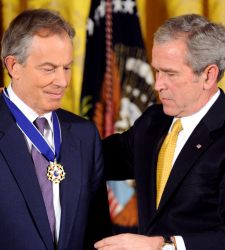 bush_condecorablair.jpg