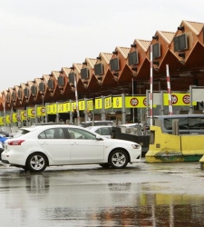 La CEOE ve "inevitable" cobrar peajes en autovías gratuitas