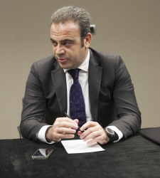 gabriel-escarrer-mesa.jpg