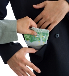 corrupto-thinkstock.jpg