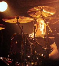 phil-rudd-wikipedia.jpg