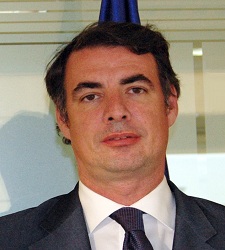 VicenteFernandezint.jpg