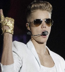 bieber-efe.jpg
