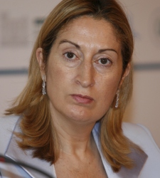 ana-pastor-trajegris.jpg