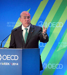 225x250_ocde-gurria635x300.jpg