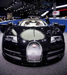 bugatti_veyron_bloomberg.jpg