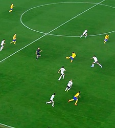 225x250_suarez-fuera-juego.jpg
