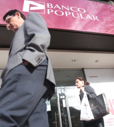 banco-popular-puerta.jpg