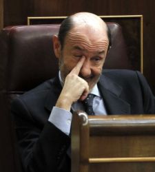 rubalcaba-dedo-13-2-efe-.jpg
