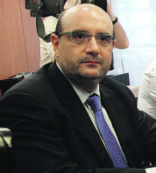 funcionarios-hacienda.jpg