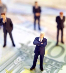 directivos-dinero.jpg