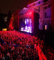 225x250-IIIFestivalJardinsPedralbes.jpg