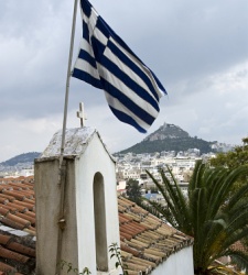 Grecia-bandera-iglesia.jpg
