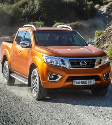 nissan_navara_2015.jpg