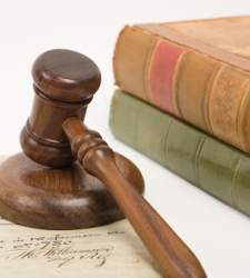 libros-leyes-maza.jpg