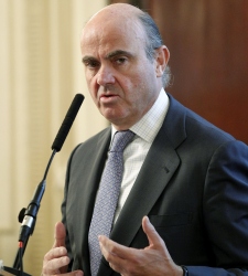 deguindos-microfono-diciembre-2013.jpg