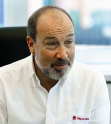 h-stephen-phillips.jpg