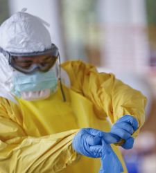 Ebola-traje.jpg