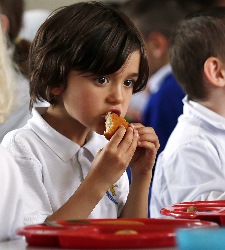 vuelta-cole-almuerzo-reuters.jpg