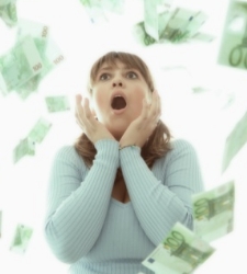 lluvia-billetes-mujer.jpg