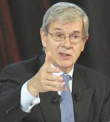 <b>PSA Peugeot Citroën</b> indemnizará con 21 millones a su presidente saliente