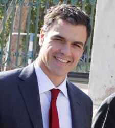 pedro-sanchez-corbataroja.jpg