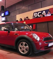 Una subasta de récord: Arval Y BCA quieren vender 130 <b>coches de <i>renting</i></b> en una hora