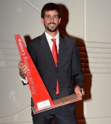 ferrari_mecanico_2014.jpg