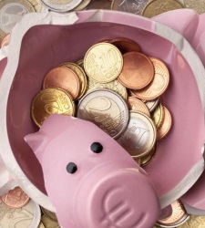 hucha-rota-pensiones.jpg