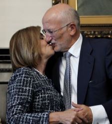 JuanRoigyHHerrerobeso225.jpg